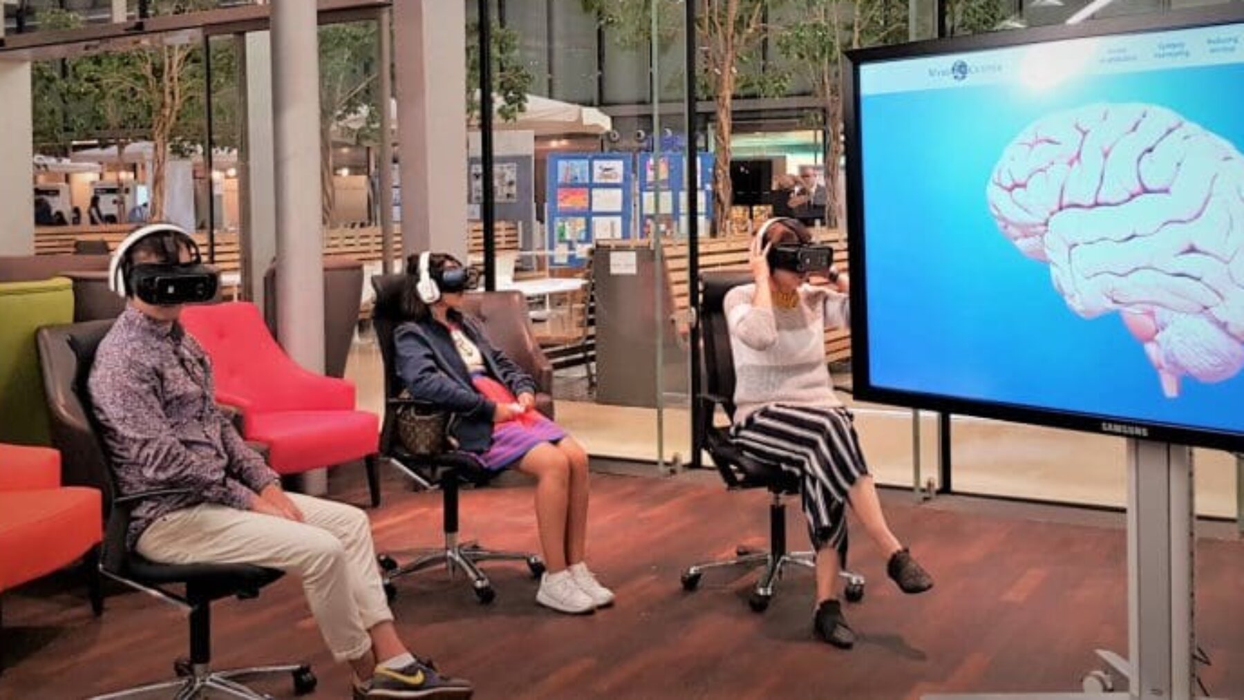 VR-brain-experience2-1024x498